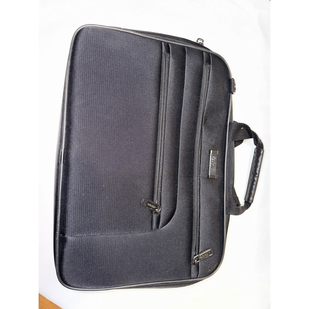 Kenneth Cole Reaction Black Laptop Bag Straps & Pockets - Measures 18" L